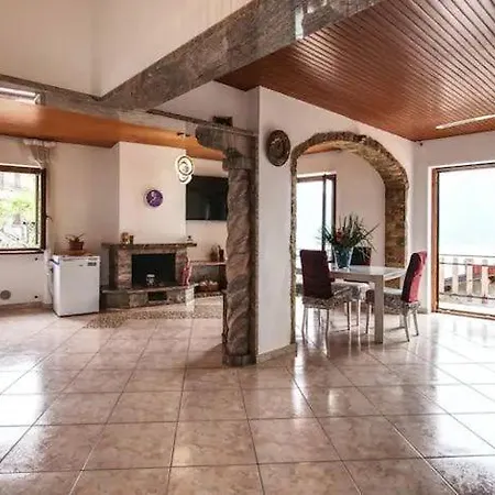 The Little River - Big With 3 Bedrooms